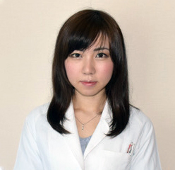 矯正担当医　沖藤 明日香